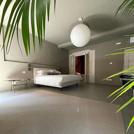 Torre Dell'Angelo B&B Desenzano del Garda Exterior foto